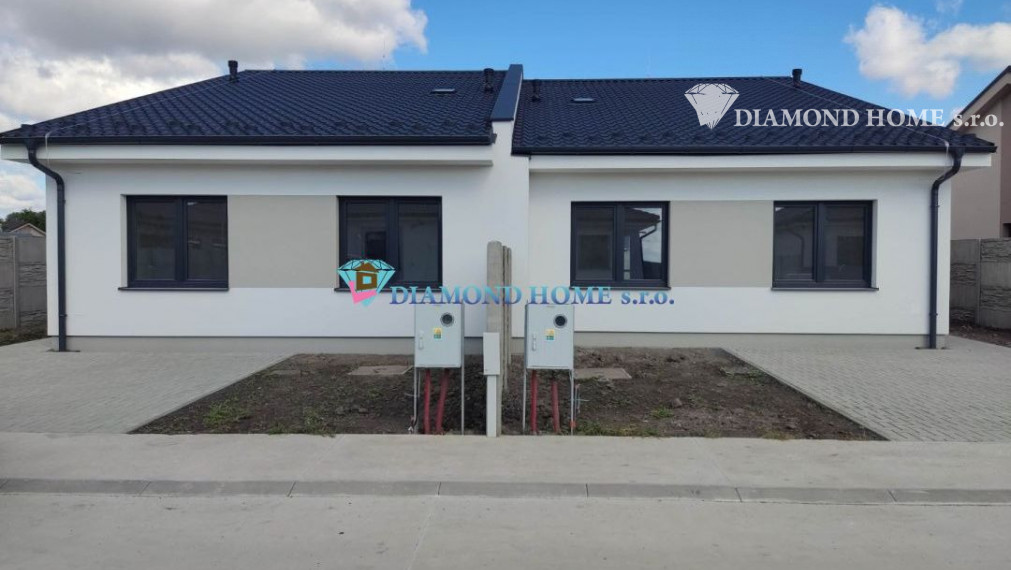 DIAMOND HOME s.r.o.  Vám na predaj rodinný dom (dvojdom) v obci Horná Potôň!