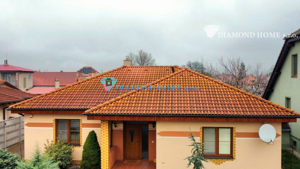 SUPER CENA!!!DIAMOND HOME s.r.o. Vám ponúka na predaj krásny zariadený 4 izbový rodinný dom s garážou v obci Horná Potôň